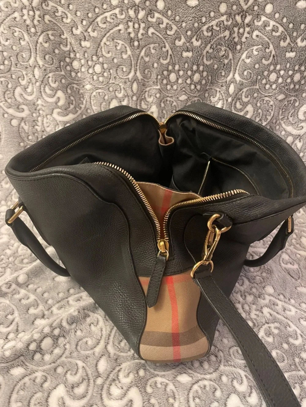 Authentic Burberry Lambskin Leather Briefcase Laptop Black w/ Tan Check